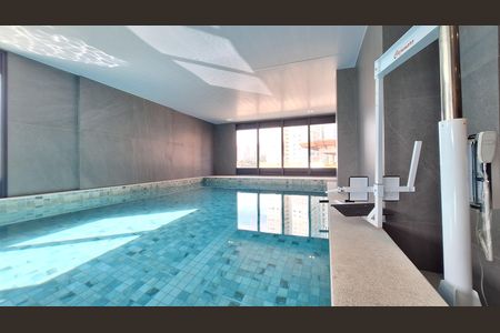 Apartamento à venda com 188m², 3 quartos e 2 vagas Apartamento à venda com 188m², 3 quartos e 2 vagasPiscina coberta