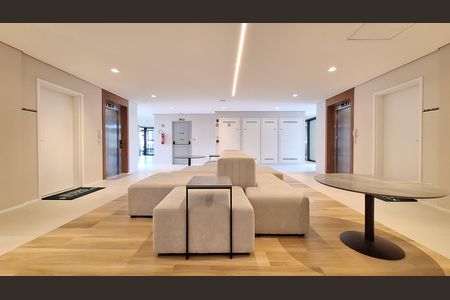 Apartamento à venda com 188m², 3 quartos e 2 vagas Apartamento à venda com 188m², 3 quartos e 2 vagasHall de entrada