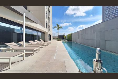 Apartamento à venda com 188m², 3 quartos e 2 vagas Apartamento à venda com 188m², 3 quartos e 2 vagasPiscina