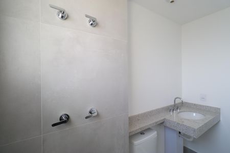Apartamento à venda com 188m², 3 quartos e 2 vagasBanheiro da Suíte 2