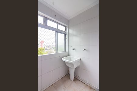 Área de Serviço de apartamento para alugar com 2 quartos, 77m² em Km 18, Osasco