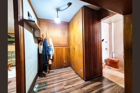 Apartamento à venda com 57m², 1 quarto e sem vaga Apartamento à venda com 57m², 1 quarto e sem vagaCloset