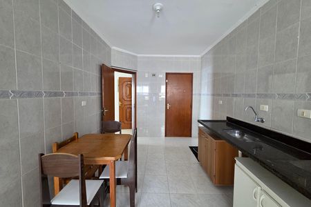 Cozinha de apartamento para alugar com 3 quartos, 122m² em Guilhermina, Praia Grande
