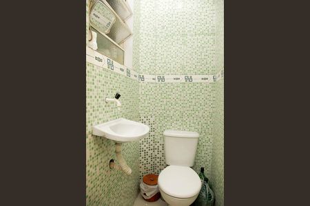 Apartamento para alugar com 70m², 2 quartos e sem vagaBanheiro de serviço