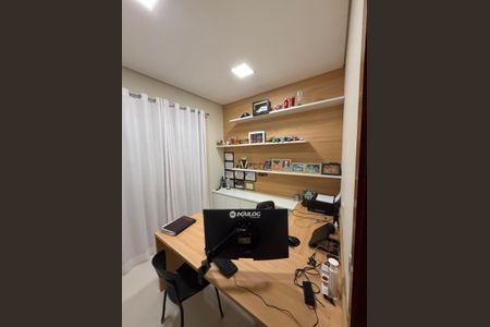Escritório de casa de condomínio para alugar com 2 quartos, 345m² em Residencial Morada dos Lagos, Barueri