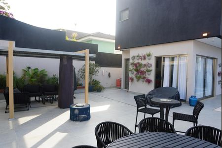 Área Externa de casa de condomínio para alugar com 2 quartos, 345m² em Residencial Morada dos Lagos, Barueri
