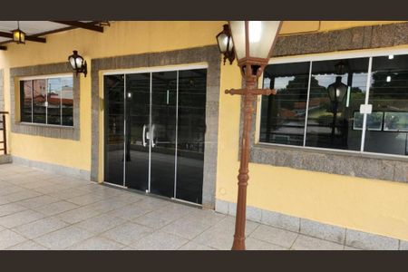 Casa para alugar com 200m², 2 quartos e 2 vagas
