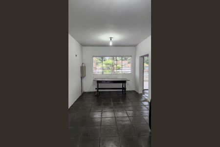 Casa para alugar com 200m², 2 quartos e 2 vagas