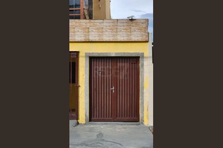 Casa para alugar com 200m², 2 quartos e 2 vagas
