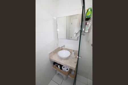 Banheiro de apartamento para alugar com 2 quartos, 45m² em Jardim Copacabana, São José dos Campos