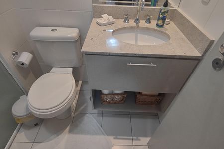 Apartamento à venda com 108m², 3 quartos e 2 vagas Apartamento à venda com 108m², 3 quartos e 2 vagasBanheiro da Suíte 3