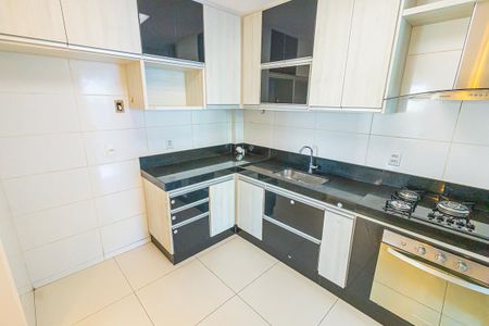 Cozinha americana de apartamento para alugar com 3 quartos, 166m² em Indaiá, Belo Horizonte