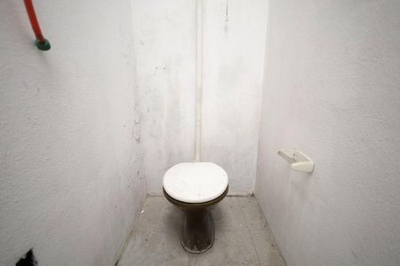 Banheiro de casa para alugar com 1 quarto, 320m² em Sítio dos Vianas, Santo André