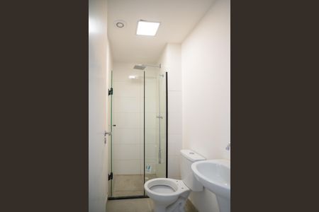 Banheiro de apartamento para alugar com 1 quarto, 33m² em Vila Brasilio Machado, São Paulo