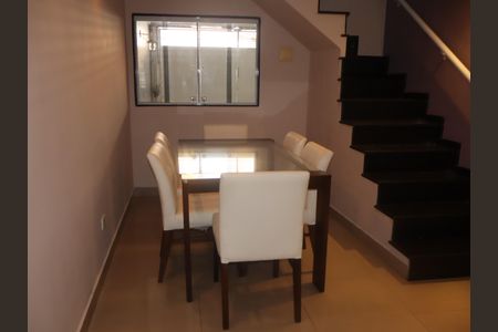 Sala de casa para alugar com 3 quartos, 210m² em Vila Rica, São Paulo