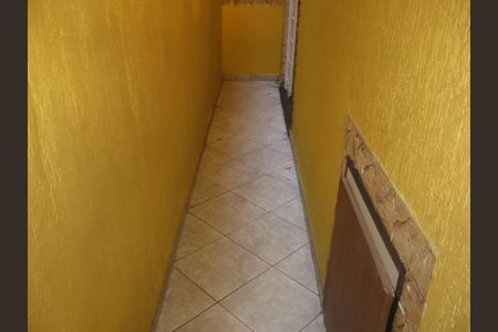 Casa para alugar com 210m², 3 quartos e 2 vagasHall de entrada e garagem