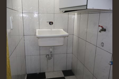 Área de serviço de casa para alugar com 3 quartos, 210m² em Vila Rica, São Paulo