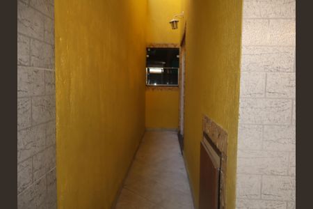 Casa para alugar com 210m², 3 quartos e 2 vagasHall de entrada e garagem