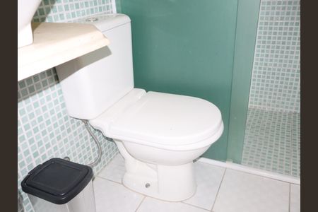 Casa para alugar com 210m², 3 quartos e 2 vagasBanheiro Social