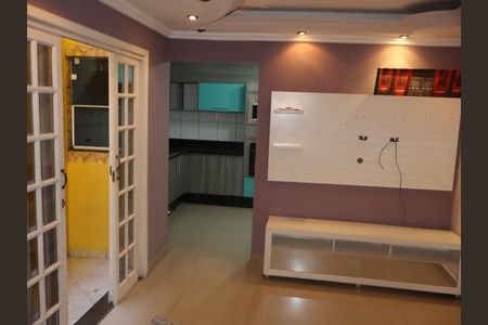 Casa para alugar com 210m², 3 quartos e 2 vagasSala