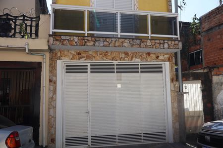 Casa para alugar com 210m², 3 quartos e 2 vagasFachada e portão