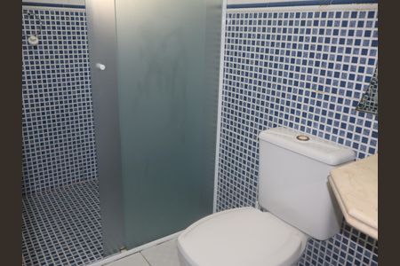 Casa para alugar com 210m², 3 quartos e 2 vagasBanheiro suíte