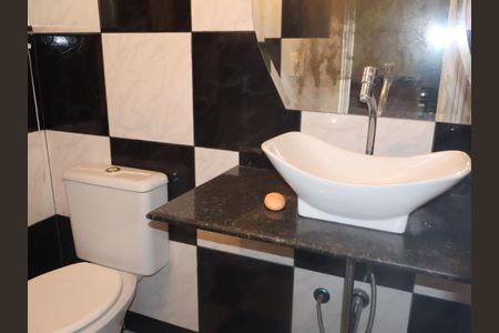 Casa para alugar com 210m², 3 quartos e 2 vagasBanheiro de serviço