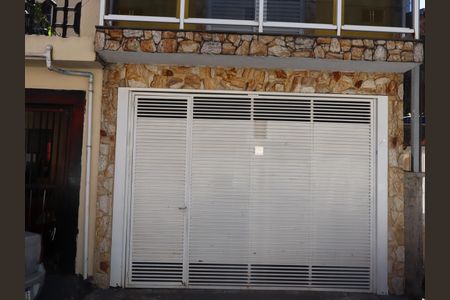 Casa para alugar com 210m², 3 quartos e 2 vagasFachada e portão