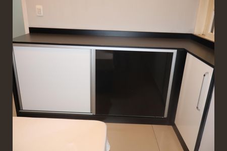 Casa para alugar com 210m², 3 quartos e 2 vagasSuíte