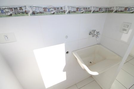 Área de serviço de apartamento para alugar com 2 quartos, 50m² em Jardim Santa Júlia, São José dos Campos