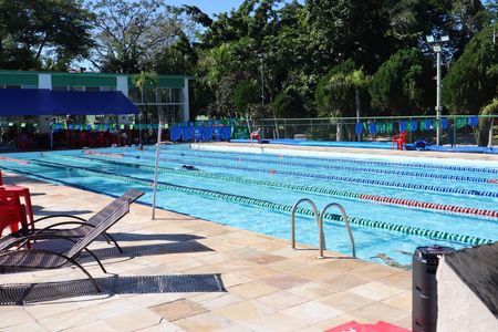 piscina olimpica de casa à venda com 4 quartos, 210m² em Recreio dos Bandeirantes, Rio de Janeiro