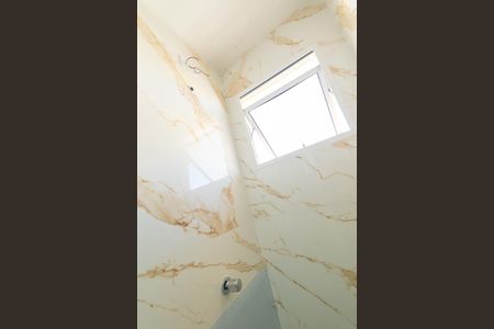 Apartamento à venda com 42m², 2 quartos e 1 vaga Apartamento à venda com 42m², 2 quartos e 1 vagaBanheiro Social