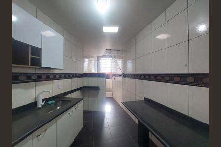 Cozinha de casa para alugar com 1 quarto, 57m² em Vila Constanca, São Paulo