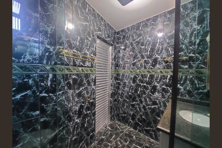 Banheiro de casa para alugar com 1 quarto, 57m² em Vila Constanca, São Paulo