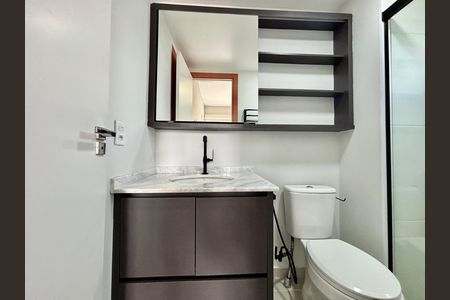 Apartamento à venda com 30m², 1 quarto e 1 vaga Apartamento à venda com 30m², 1 quarto e 1 vagaQuarto Banheiro