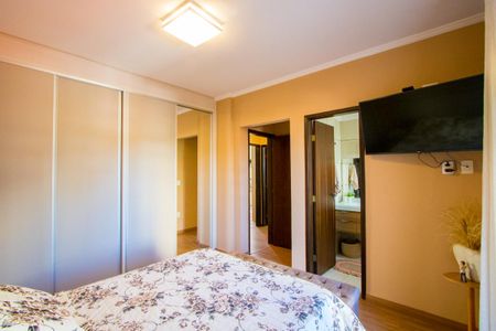 Apartamento à venda com 92m², 3 quartos e 2 vagas Apartamento à venda com 92m², 3 quartos e 2 vagasQuarto 1 - Suíte