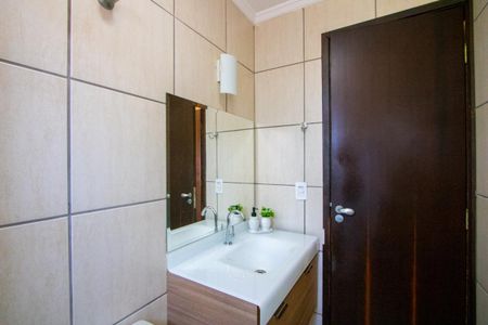Apartamento à venda com 92m², 3 quartos e 2 vagas Apartamento à venda com 92m², 3 quartos e 2 vagasBanheiro social