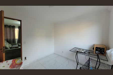 Quarto 02 de apartamento para alugar com 2 quartos, 50m² em Morro Branco, Itaquaquecetuba