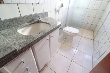 Casa para alugar com 200m², 4 quartos e 2 vagasBanheiro do Quarto 3