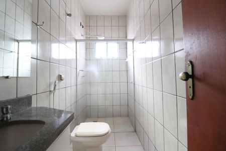 Casa para alugar com 200m², 4 quartos e 2 vagasBanheiro Social