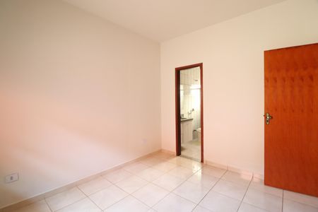Casa para alugar com 200m², 4 quartos e 2 vagasQuarto 3 - Suíte