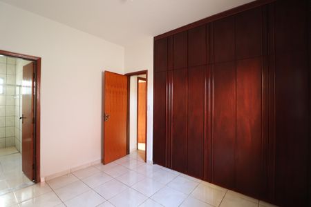 Casa para alugar com 200m², 4 quartos e 2 vagasQuarto 3 - Suíte