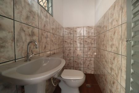 Casa para alugar com 200m², 4 quartos e 2 vagasBanheiro da Varanda