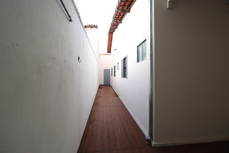 Corredor de casa para alugar com 4 quartos, 200m² em Jardim Patricia, Uberlândia