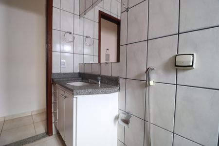 Casa para alugar com 200m², 4 quartos e 2 vagasBanheiro Social