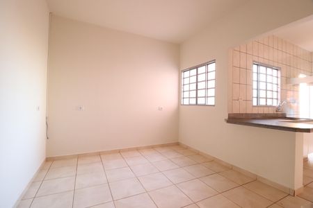 Copa de casa para alugar com 4 quartos, 200m² em Jardim Patricia, Uberlândia
