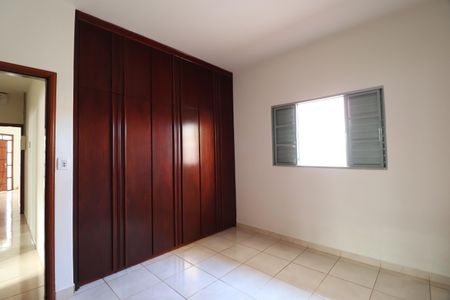 Casa para alugar com 200m², 4 quartos e 2 vagasQuarto 3 - Suíte