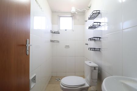 Banheiro de apartamento para alugar com 1 quarto, 50m² em Jardim Patricia, Uberlândia