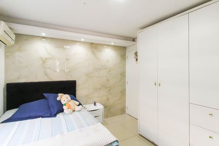 Casa para alugar com 250m², 3 quartos e 2 vagas Casa para alugar com 250m², 3 quartos e 2 vagasSuíte