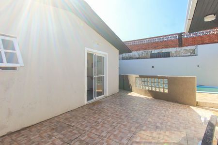 Casa para alugar com 250m², 3 quartos e 2 vagas Casa para alugar com 250m², 3 quartos e 2 vagasÁrea externa